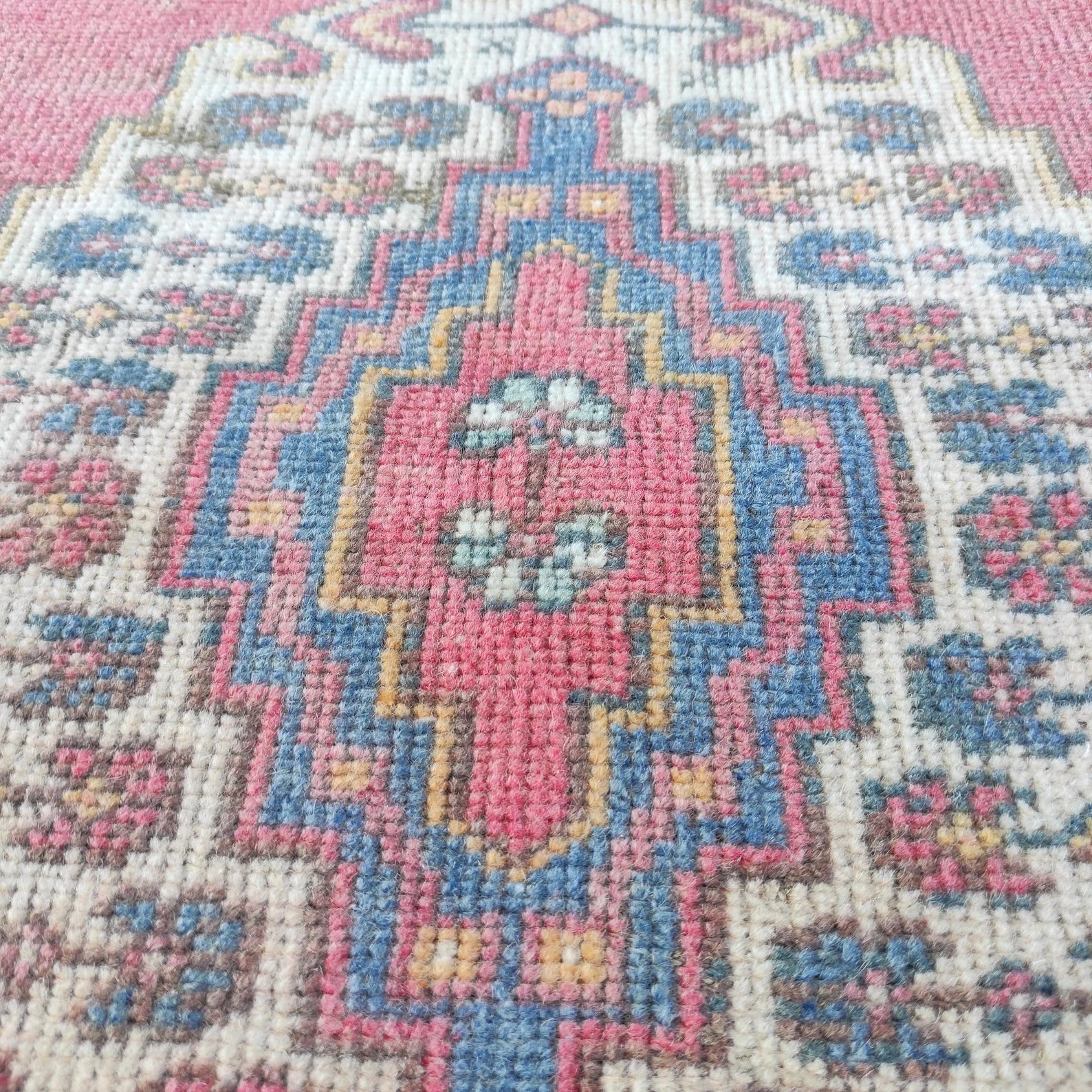 Vintage Turkish Accent Area rug 3 x 5 ft