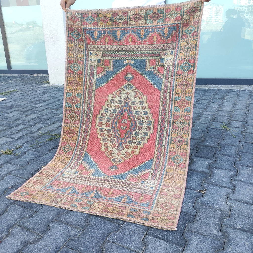 Vintage Turkish Accent Area rug 3 x 5 ft