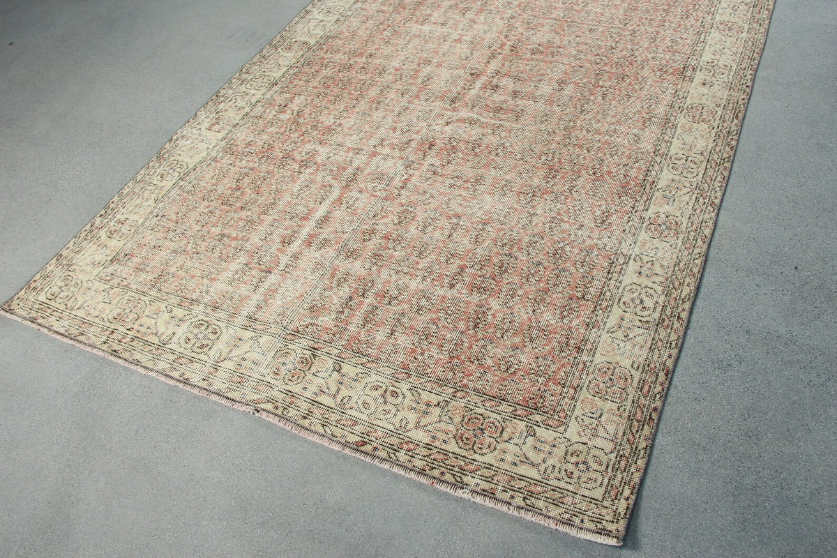 XL Vintage Turkish Accent Area rug 5.2 x 8.5 ft