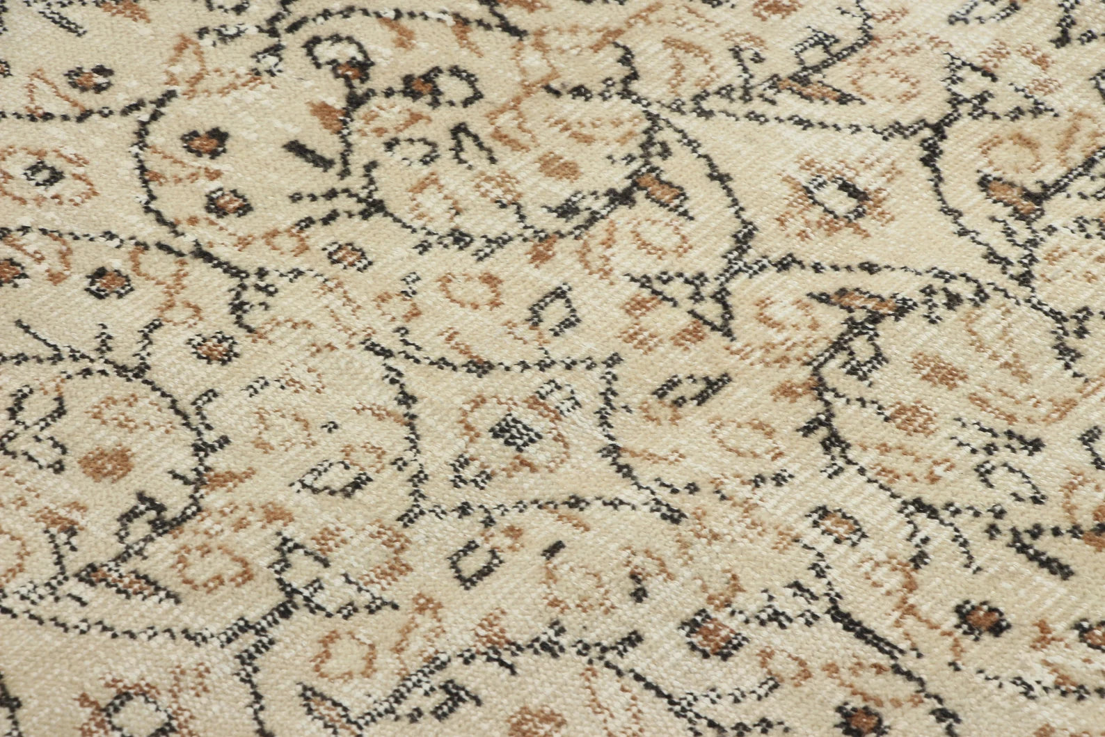 XL Vintage Turkish Accent Area rug 6.1 x 8.3 ft