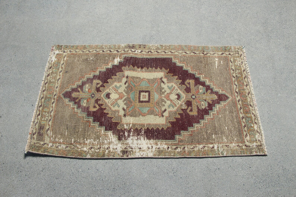 Vintage Turkish Mini Rug 1.7 x 2.8 ft