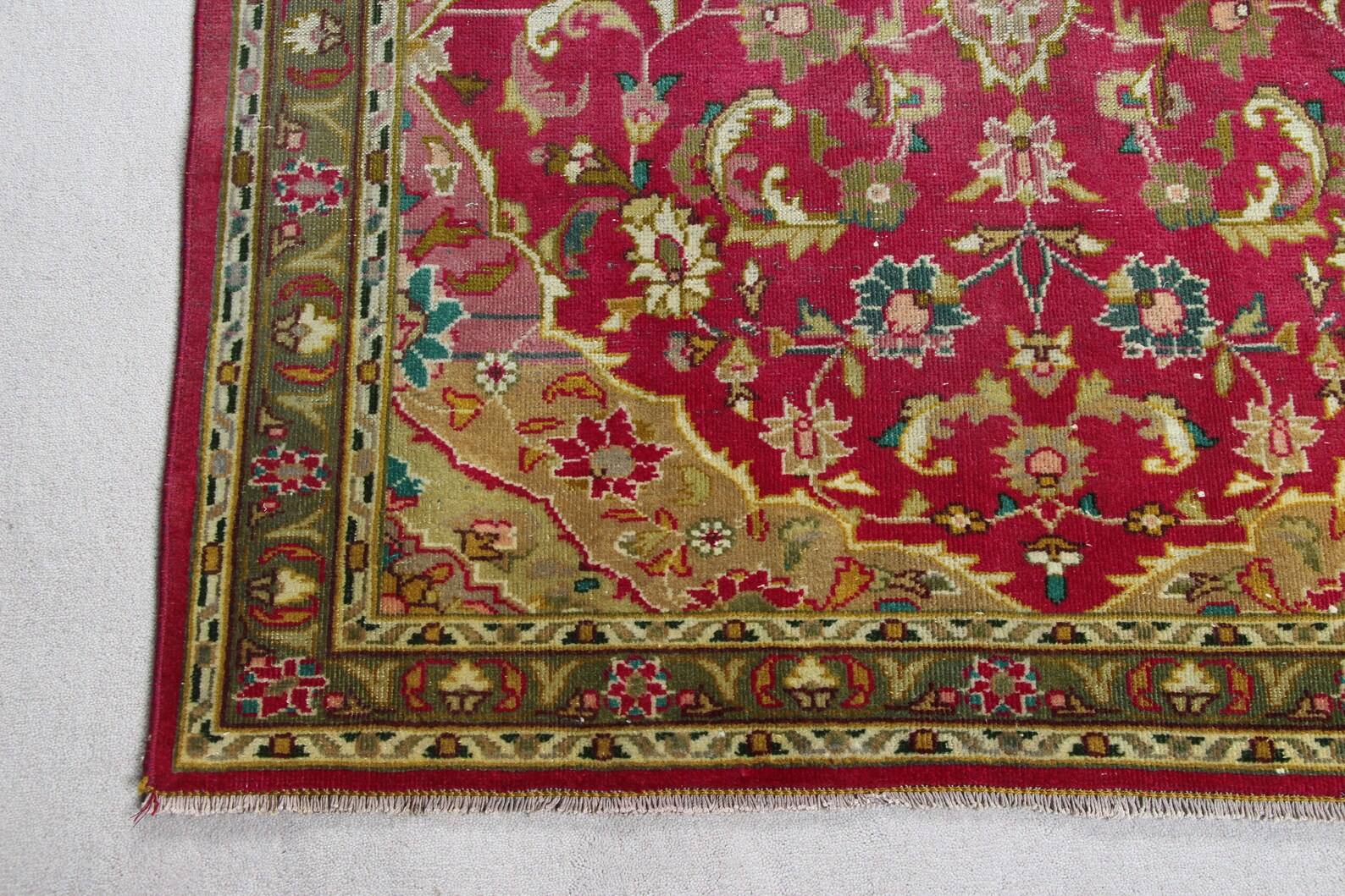 Vintage Turkish Accent Area rug 3.4 x 6 ft