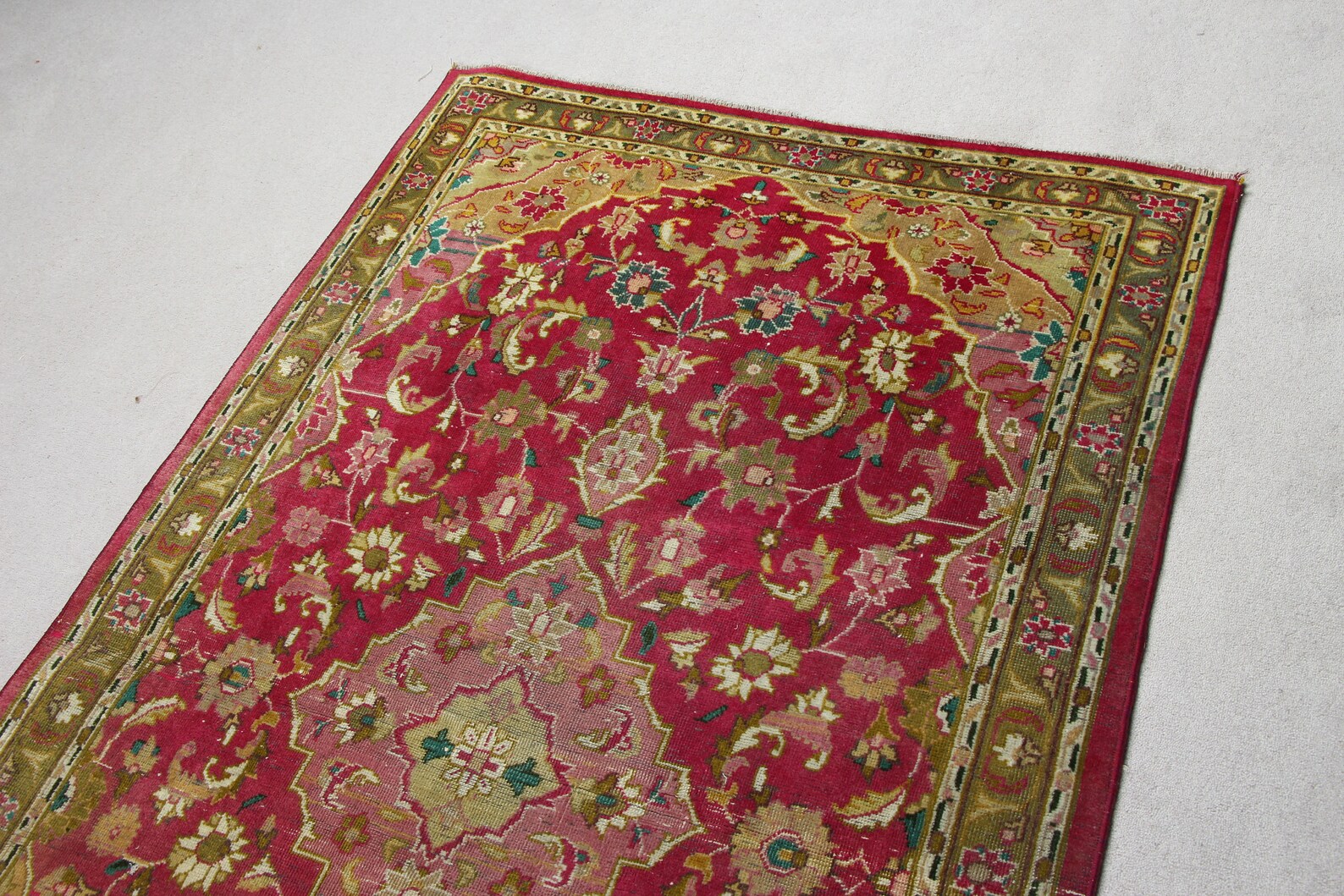 Vintage Turkish Accent Area rug 3.4 x 6 ft