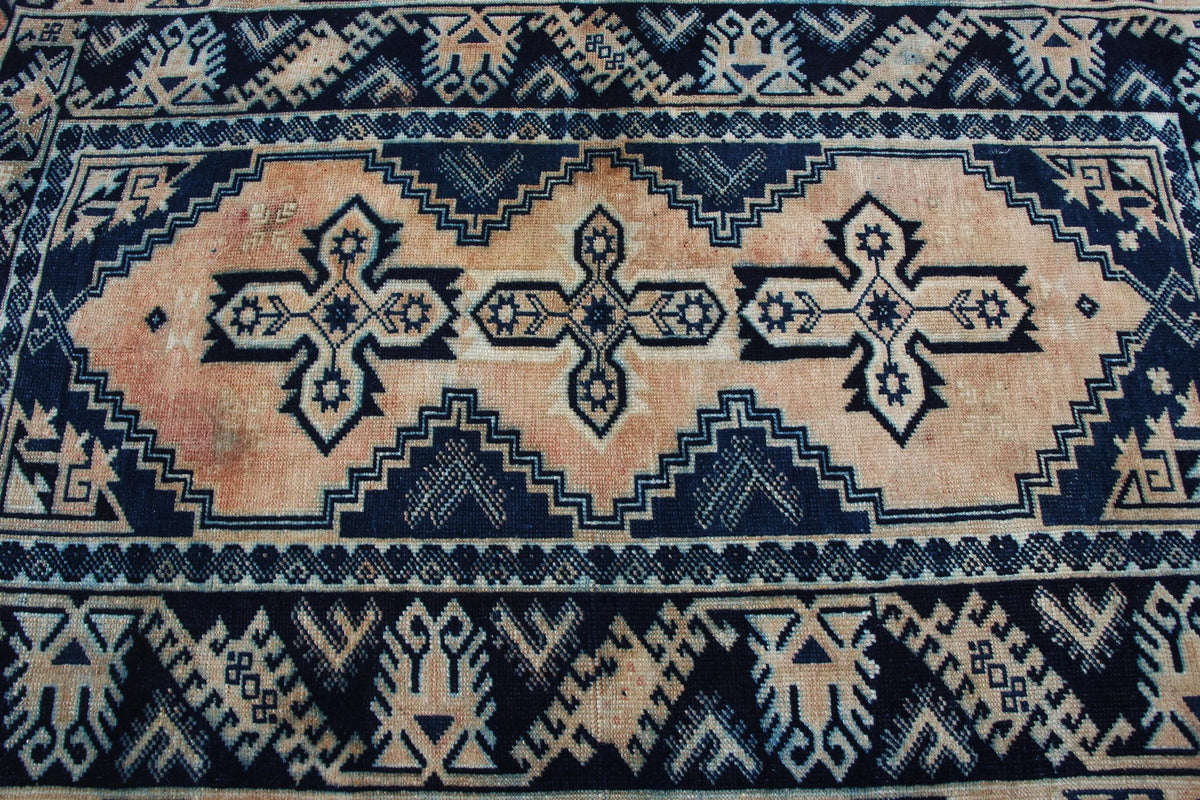 Vintage Turkish Accent Area rug 3.9 x 6.2 ft