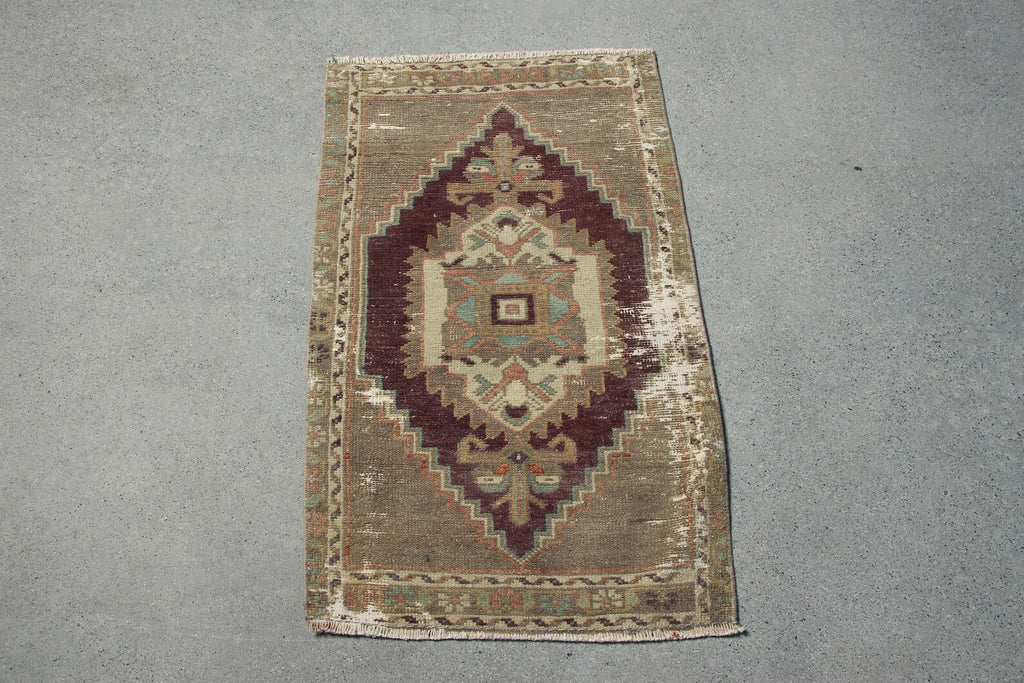 Vintage Turkish Mini Rug 1.7 x 2.8 ft