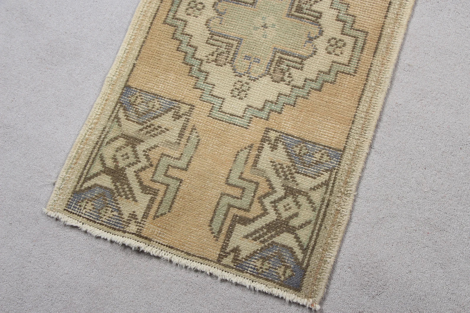 Vintage Turkish Mini Rug 1.5 x 2.8 ft