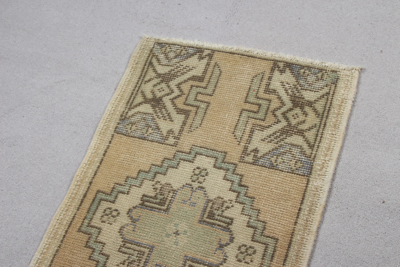 Vintage Turkish Mini Rug 1.5 x 2.8 ft