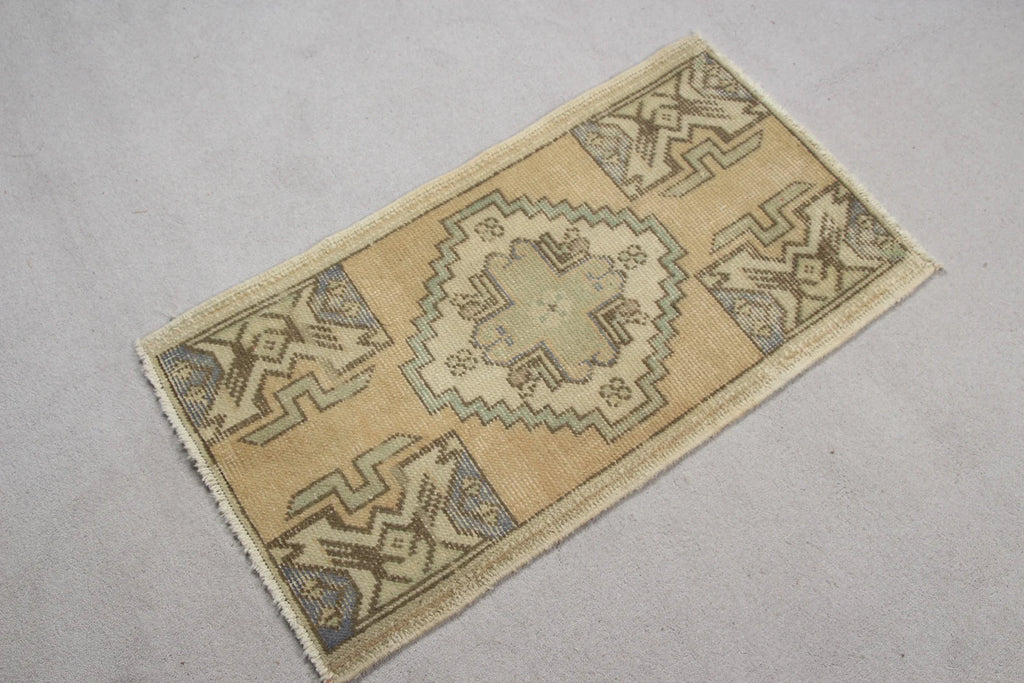 Vintage Turkish Mini Rug 1.5 x 2.8 ft