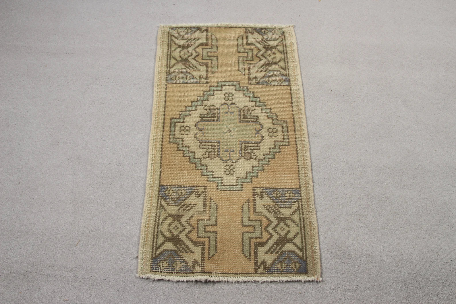 Vintage Turkish Mini Rug 1.5 x 2.8 ft