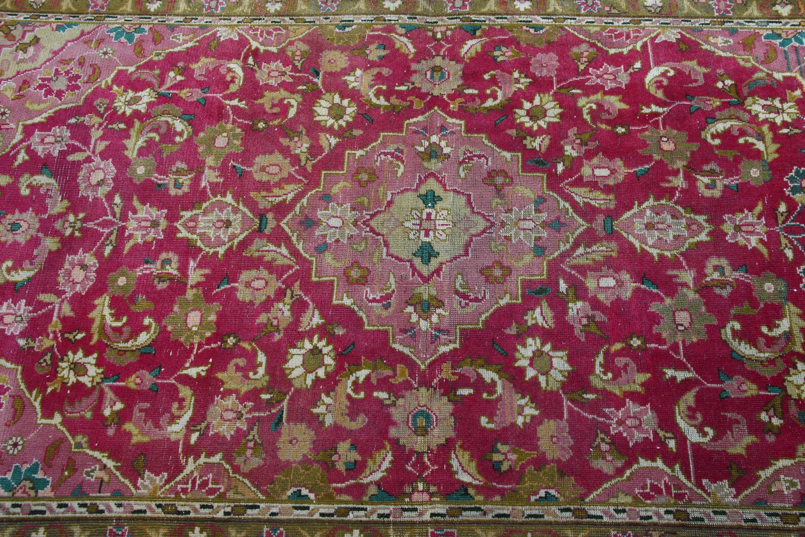Vintage Turkish Accent Area rug 3.4 x 6 ft