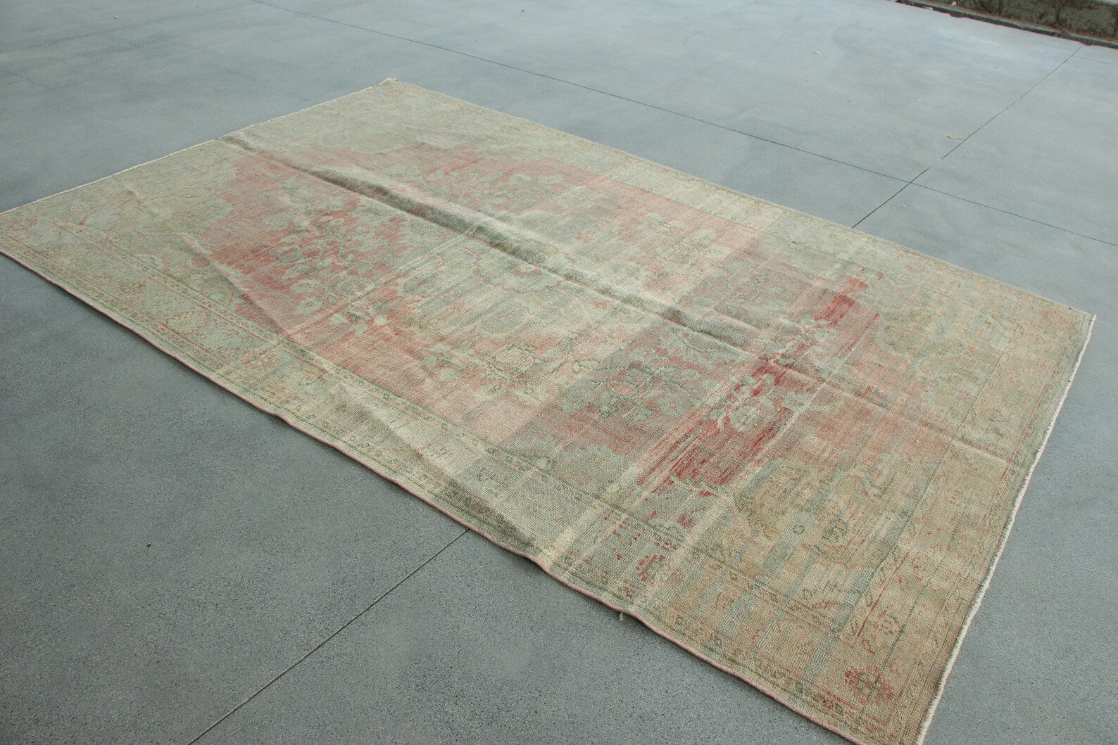 XL Vintage Turkish Accent Area Rug 6.2 x 9.6 ft