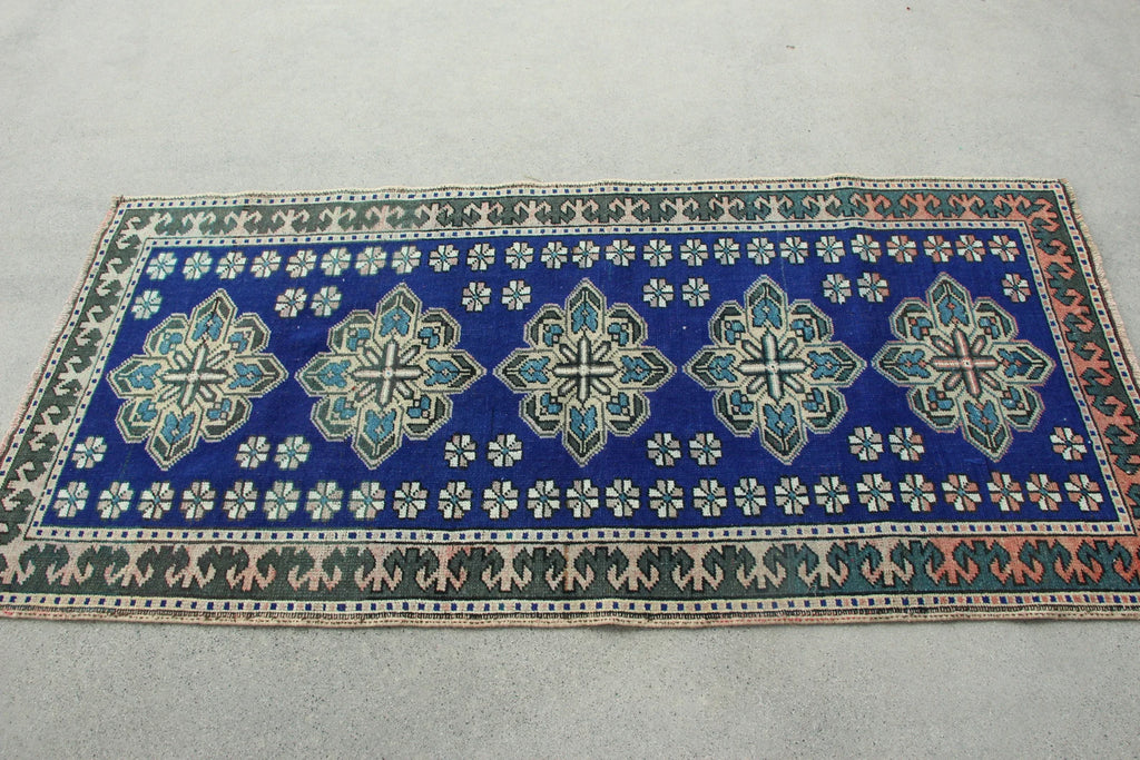 Vintage Turkish Accent Area rug 2.9 x 6.2 ft