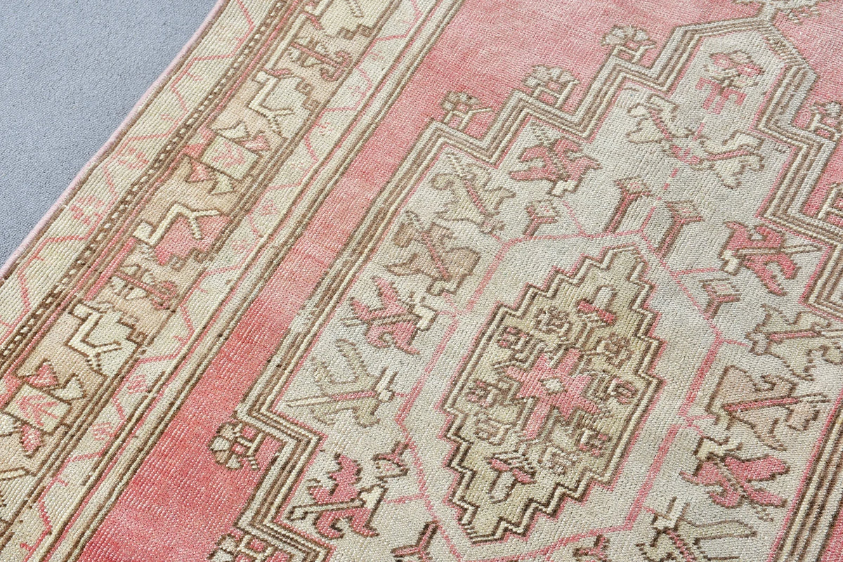Vintage Turkish Accent Area rug 3.8 x 8 ft