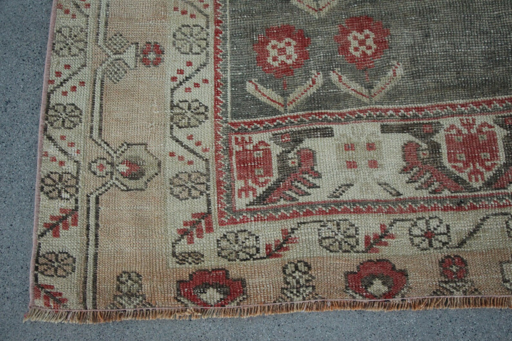 XL Vintage Turkish Accent Area Rug 5.4 x 9.5 ft