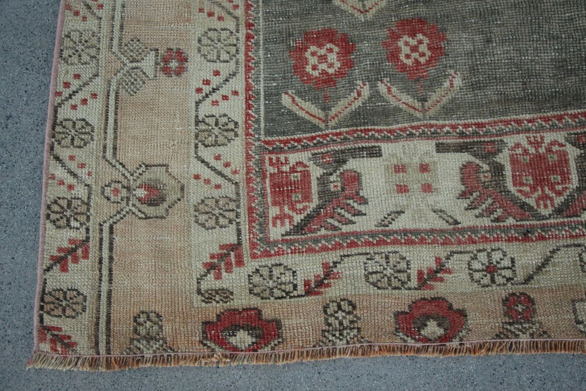 XL Vintage Turkish Accent Area Rug 5.4 x 9.5 ft