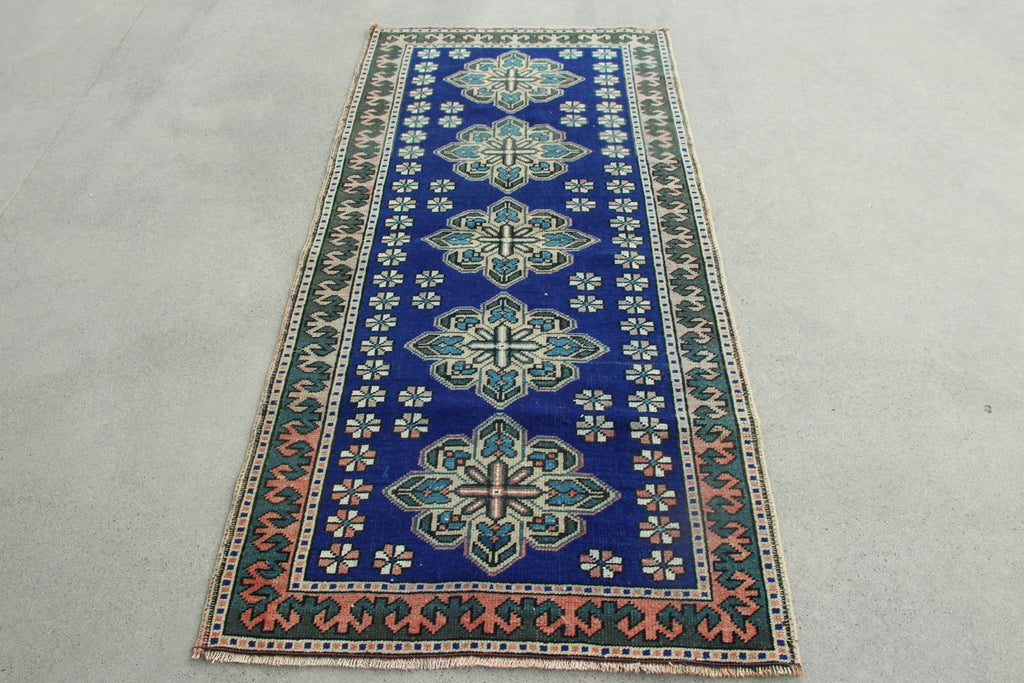 Vintage Turkish Accent Area rug 2.9 x 6.2 ft