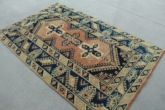 Vintage Turkish Accent Area rug 4.1 x 6.4 ft
