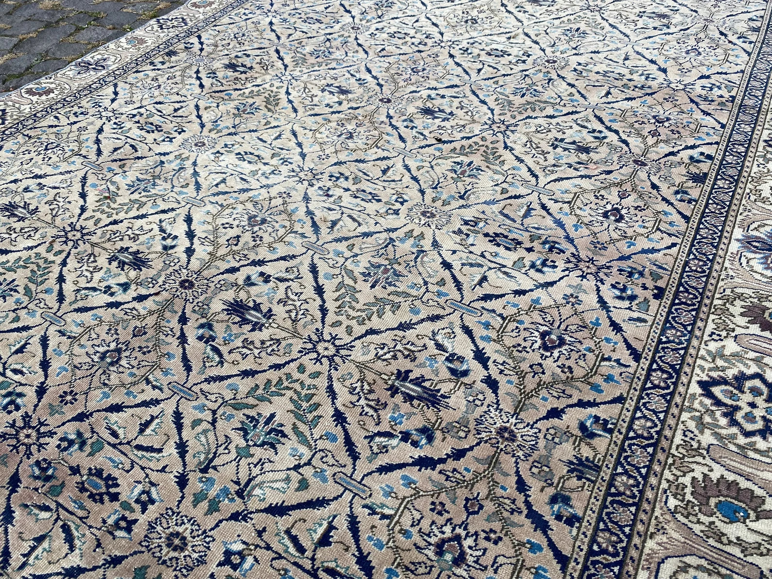 Vintage Turkish Accent Area rug 5.7 x 8.9 ft