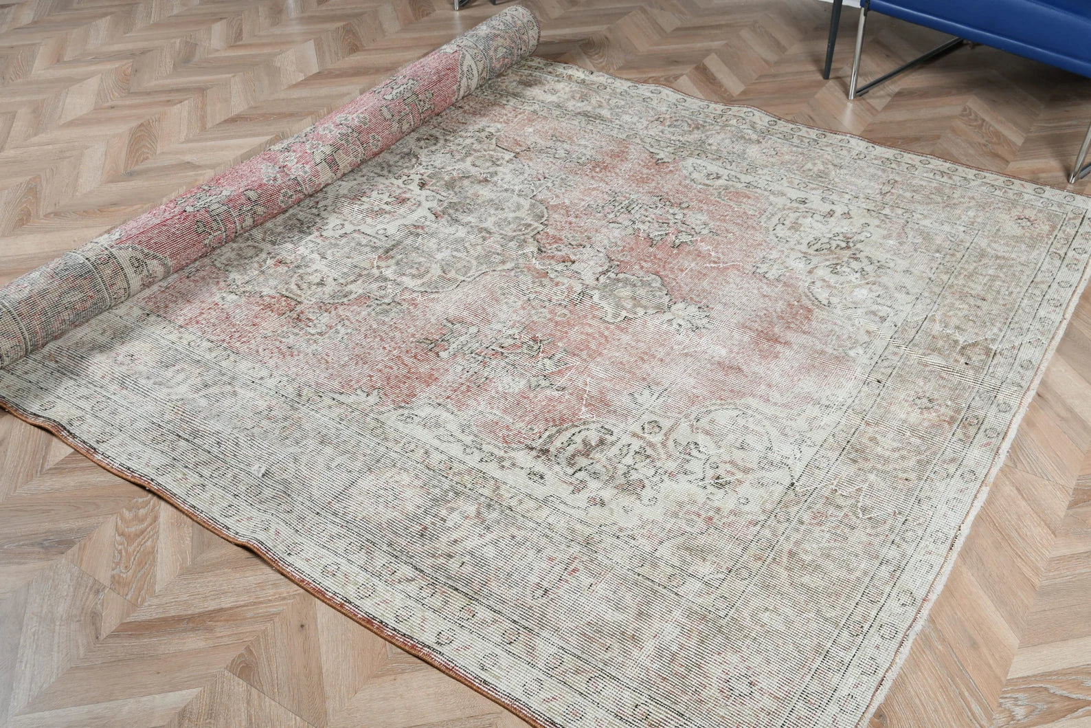 XL Vintage Turkish Accent Area Rug 6.2 x 9.7 ft