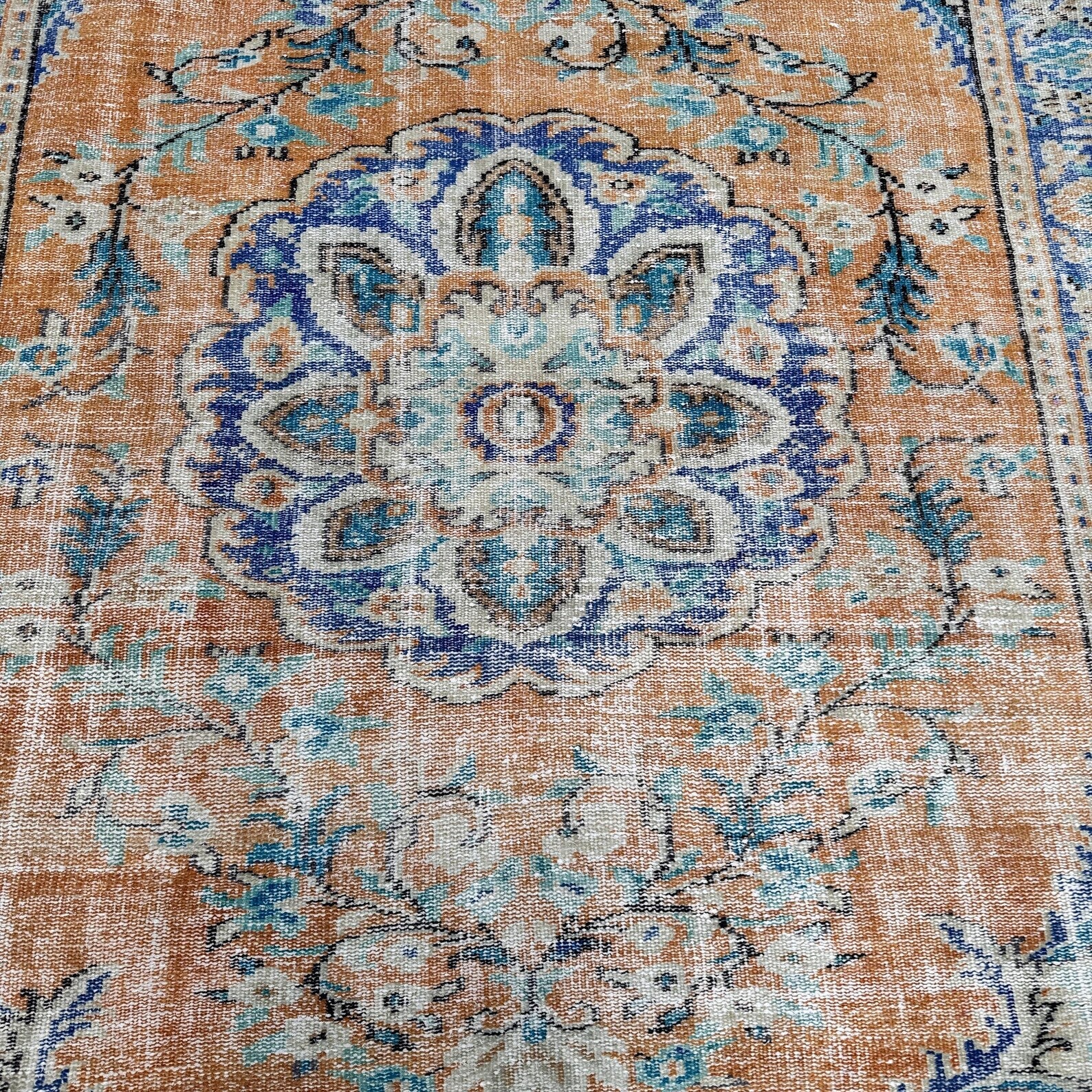XL Vintage Turkish Accent Area Rug 6.2 x 9.1 ft