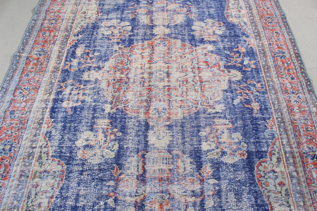 XL Vintage Turkish Accent Area Rug 6.3 x 9.1 ft