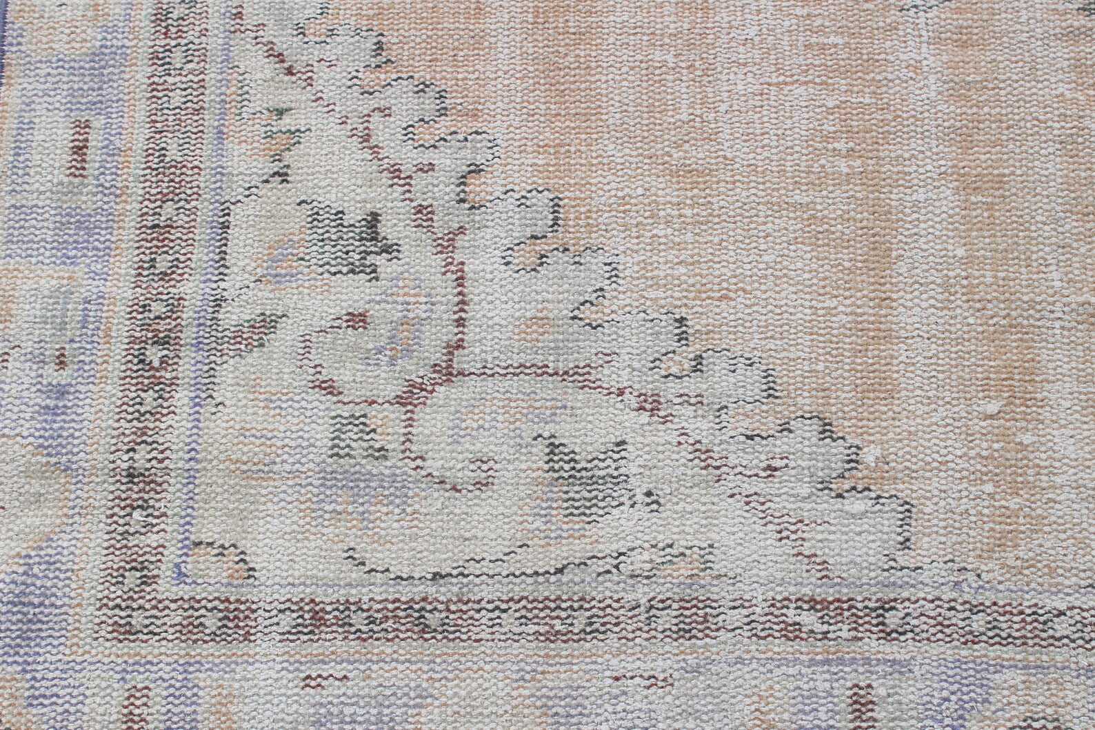XL Vintage Turkish Accent Area rug 4.9 x 9 ft