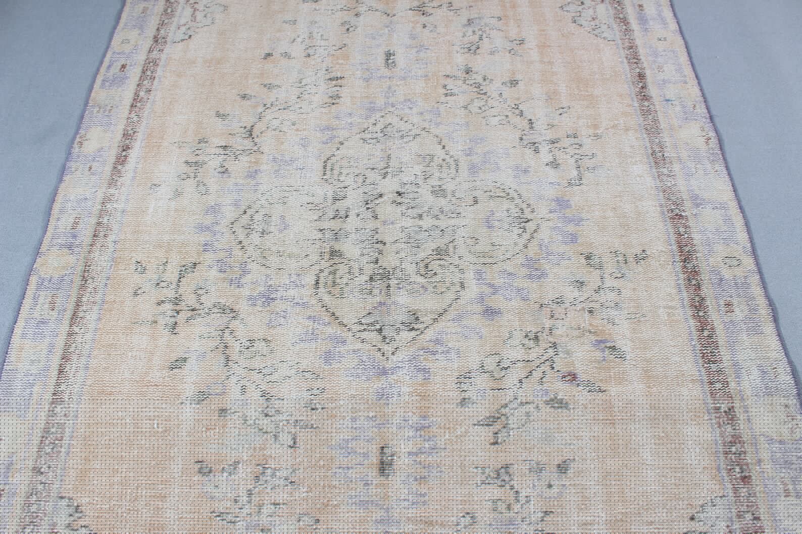 XL Vintage Turkish Accent Area rug 4.9 x 9 ft