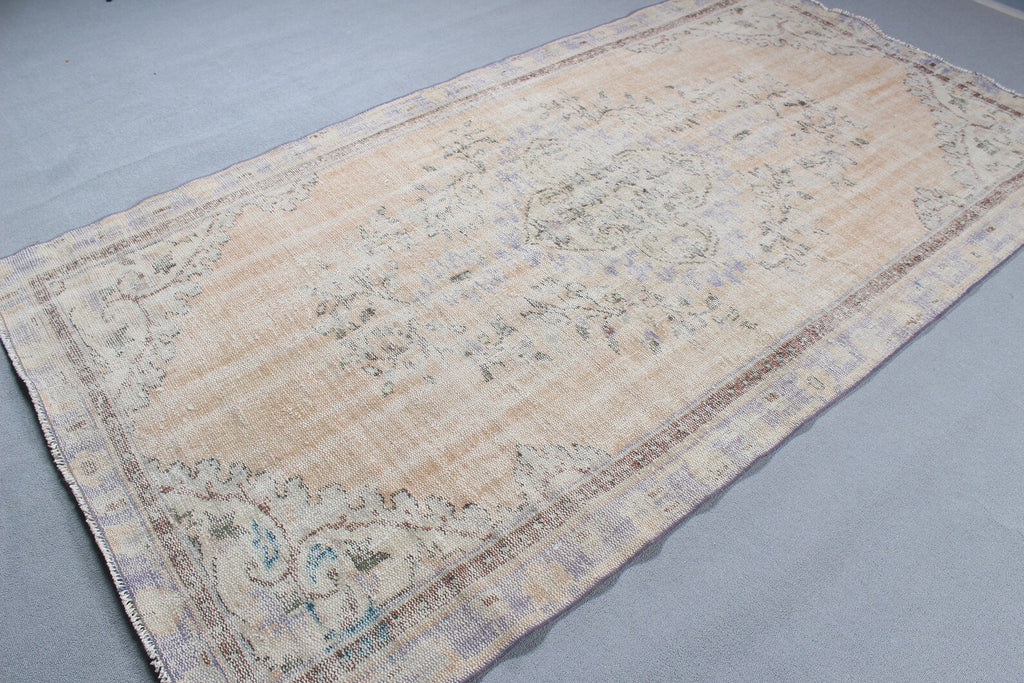 XL Vintage Turkish Accent Area rug 4.9 x 9 ft