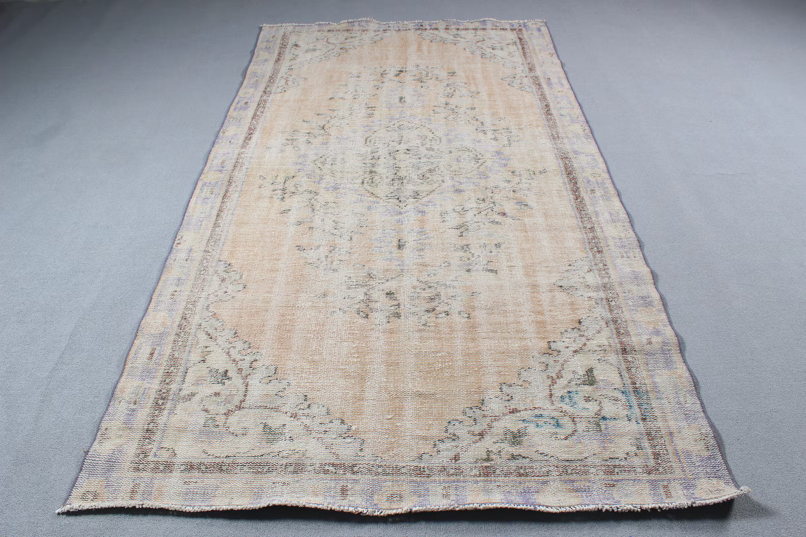 XL Vintage Turkish Accent Area rug 4.9 x 9 ft