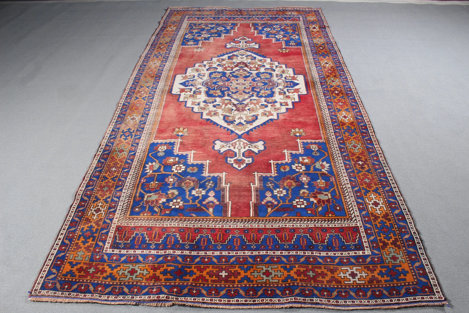 XL Vintage Turkish Accent Area Rug 5.3 x 11 ft