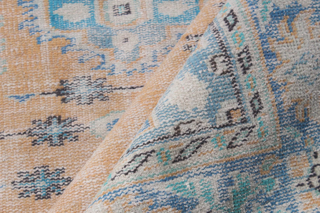 XL Vintage Turkish Accent Area rug 6.5 x 9.7 ft