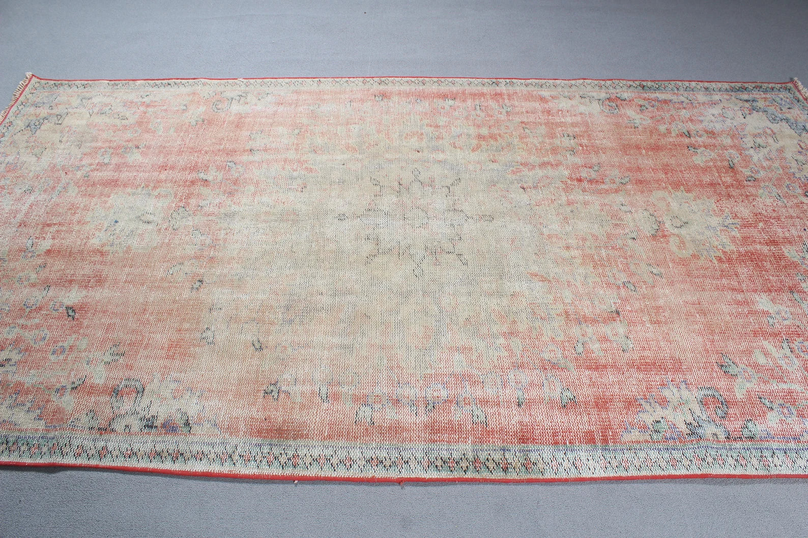 XL Vintage Turkish Accent Area Rug 5 x 9.1 ft