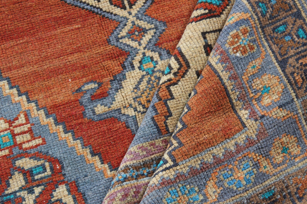 Vintage Turkish Accent Area rug 4.7 x 9 ft