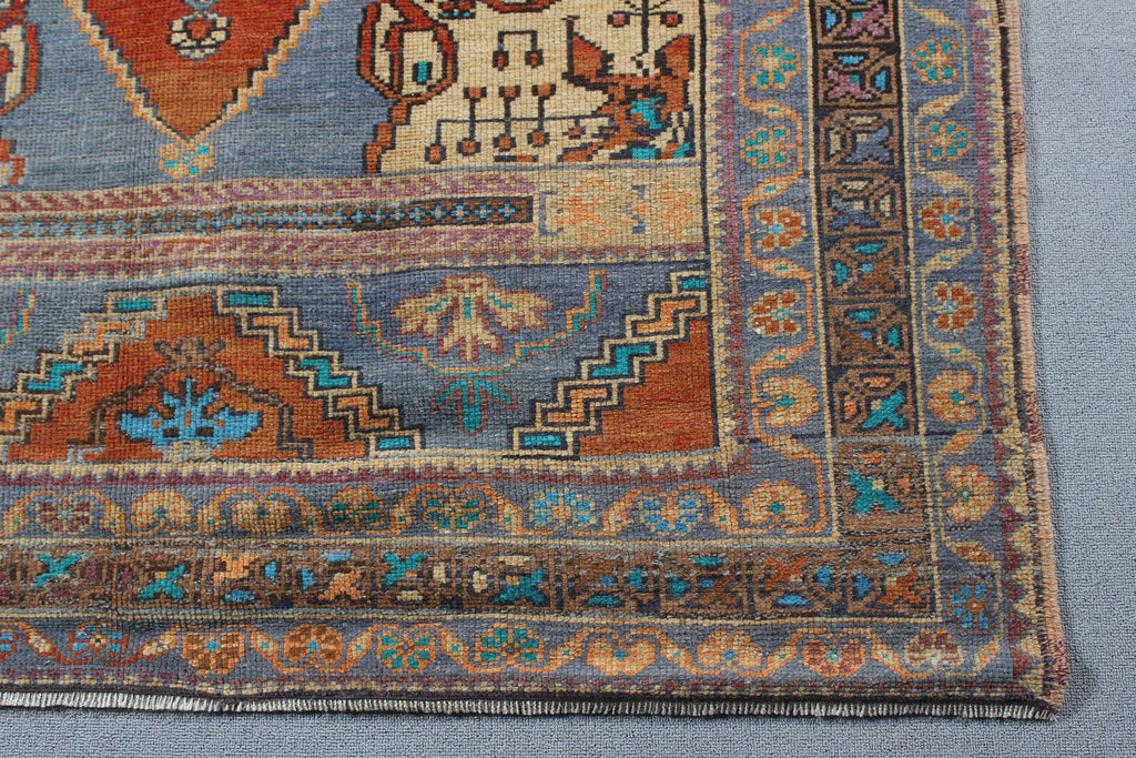 Vintage Turkish Accent Area rug 4.7 x 9 ft
