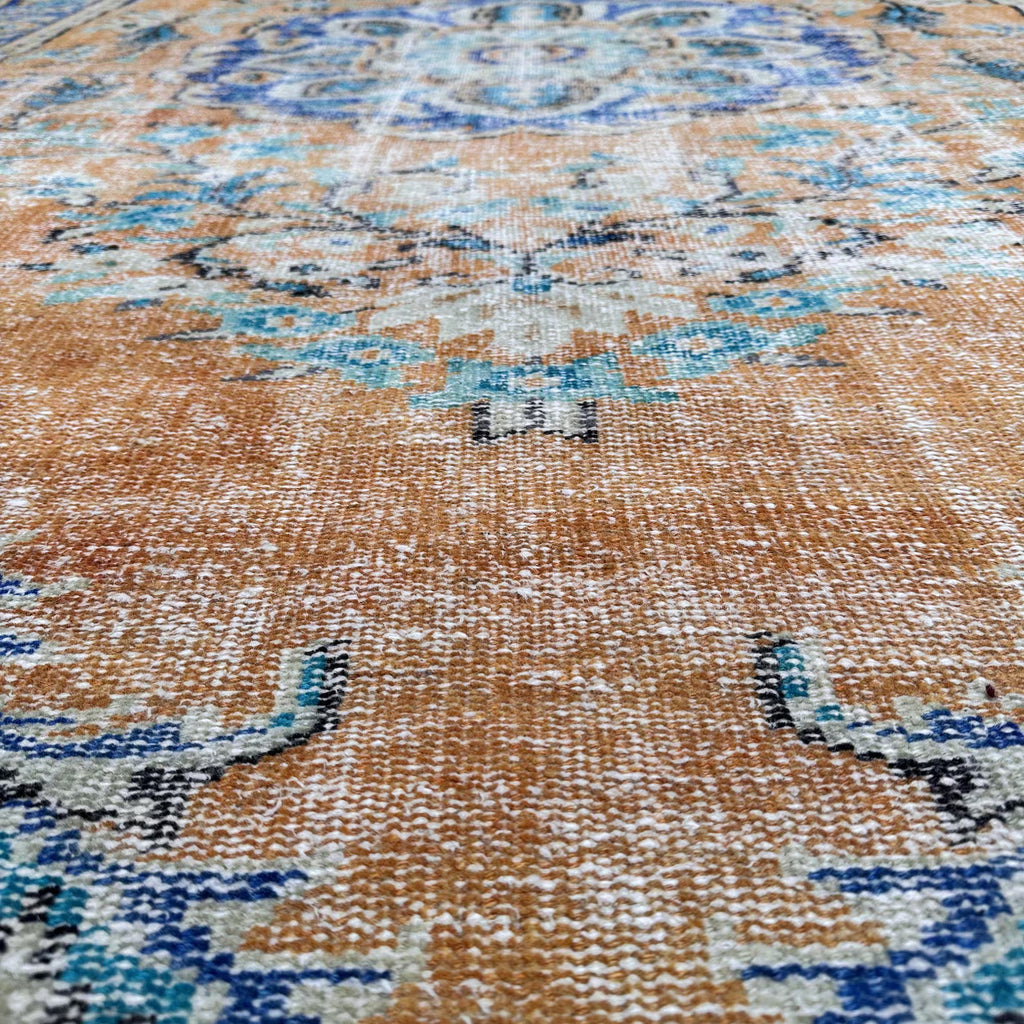 XL Vintage Turkish Accent Area Rug 6.2 x 9.1 ft