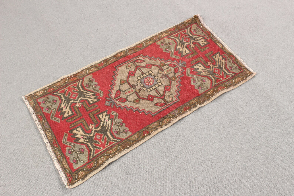 Vintage Turkish Mini Rug 1.5 x 3.1 ft