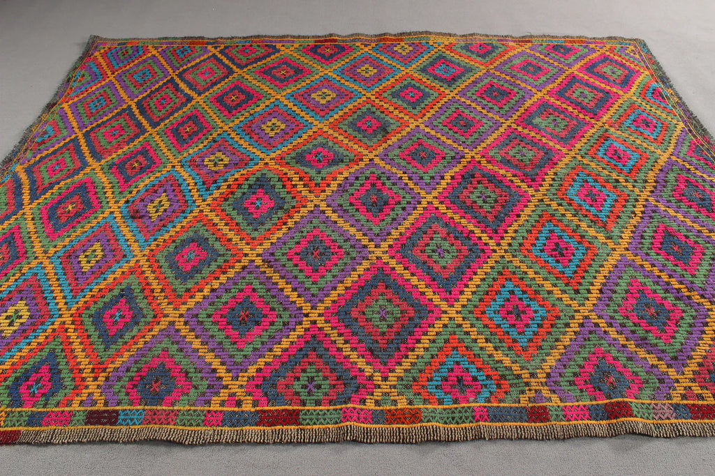 XL Vintage Turkish Accent Area Rug 6.6 x 8.5 ft