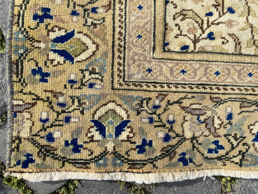 XL Vintage Turkish Accent Area Rug 5.8 x 9 ft
