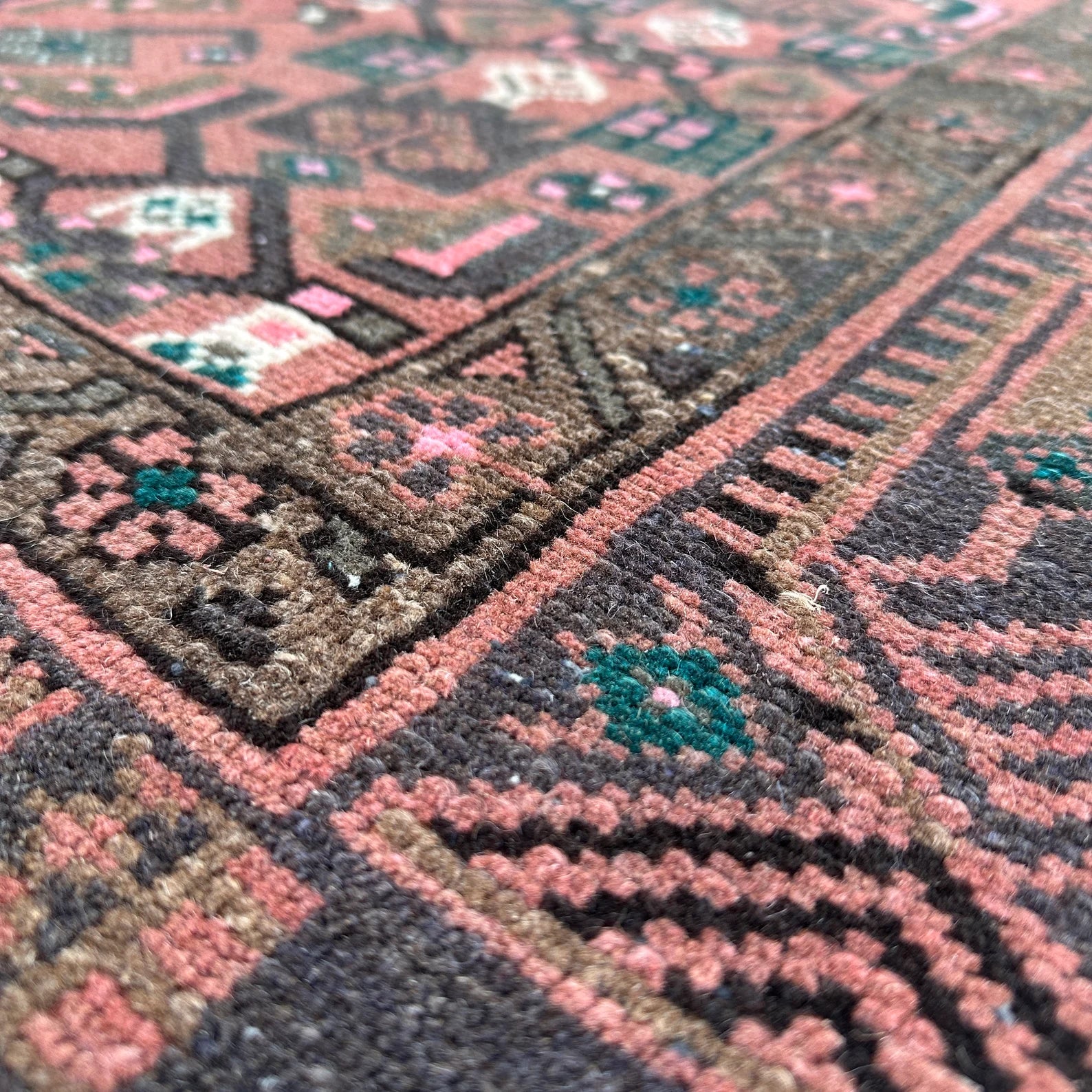 Vintage Persian Accent Area Rug 4 x 6.7 ft