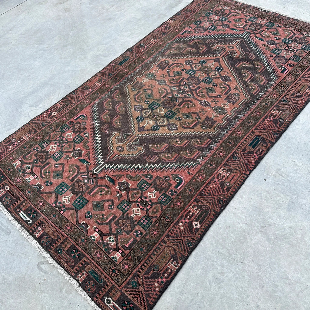 Vintage Persian Accent Area Rug 4 x 6.7 ft