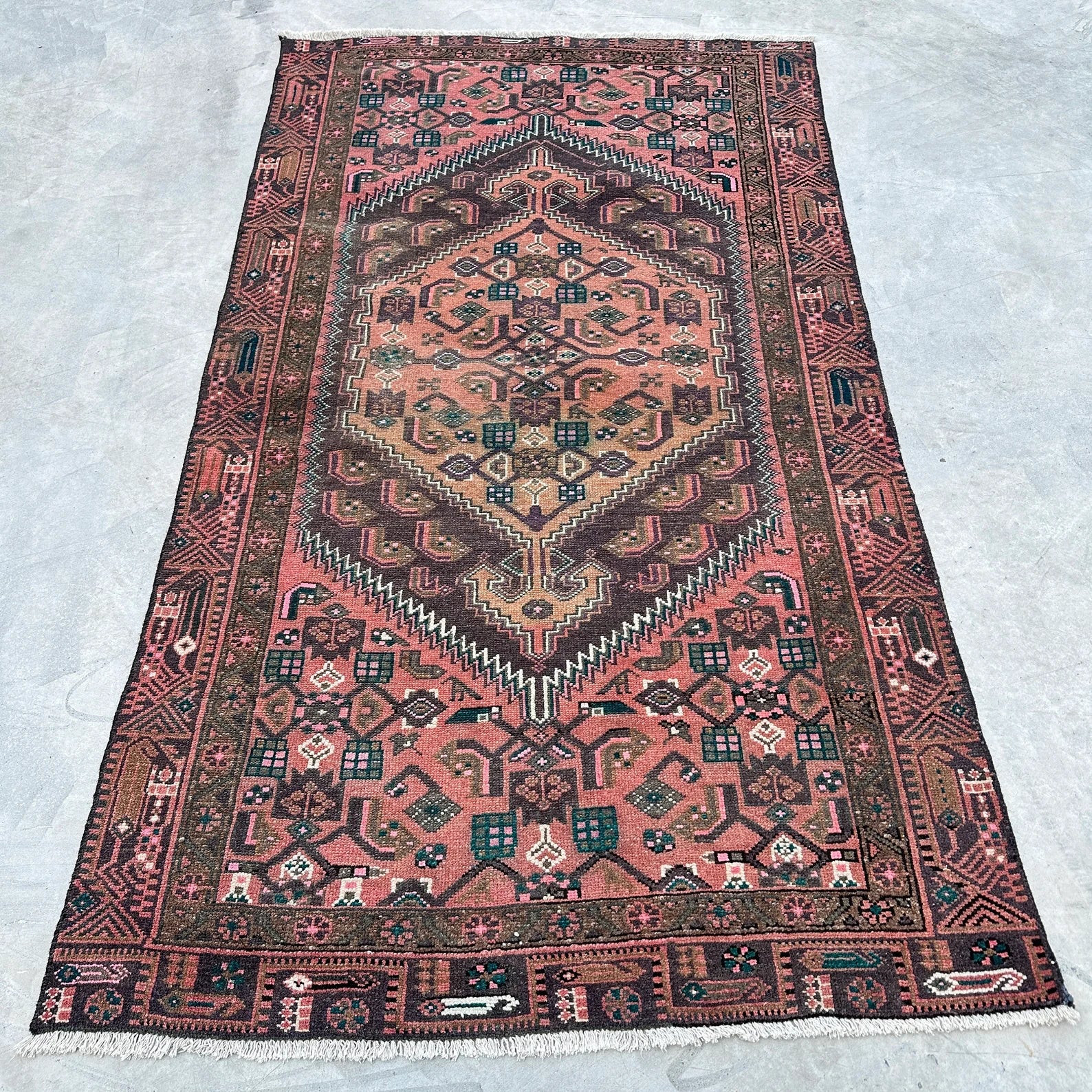 Vintage Persian Accent Area Rug 4 x 6.7 ft