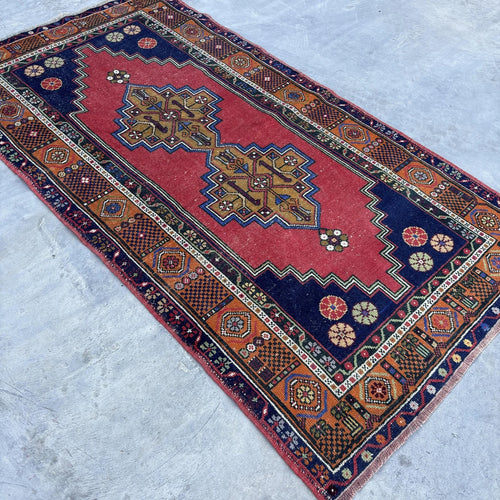 Vintage Turkish Accent Area rug 3.8 x 6.9 ft