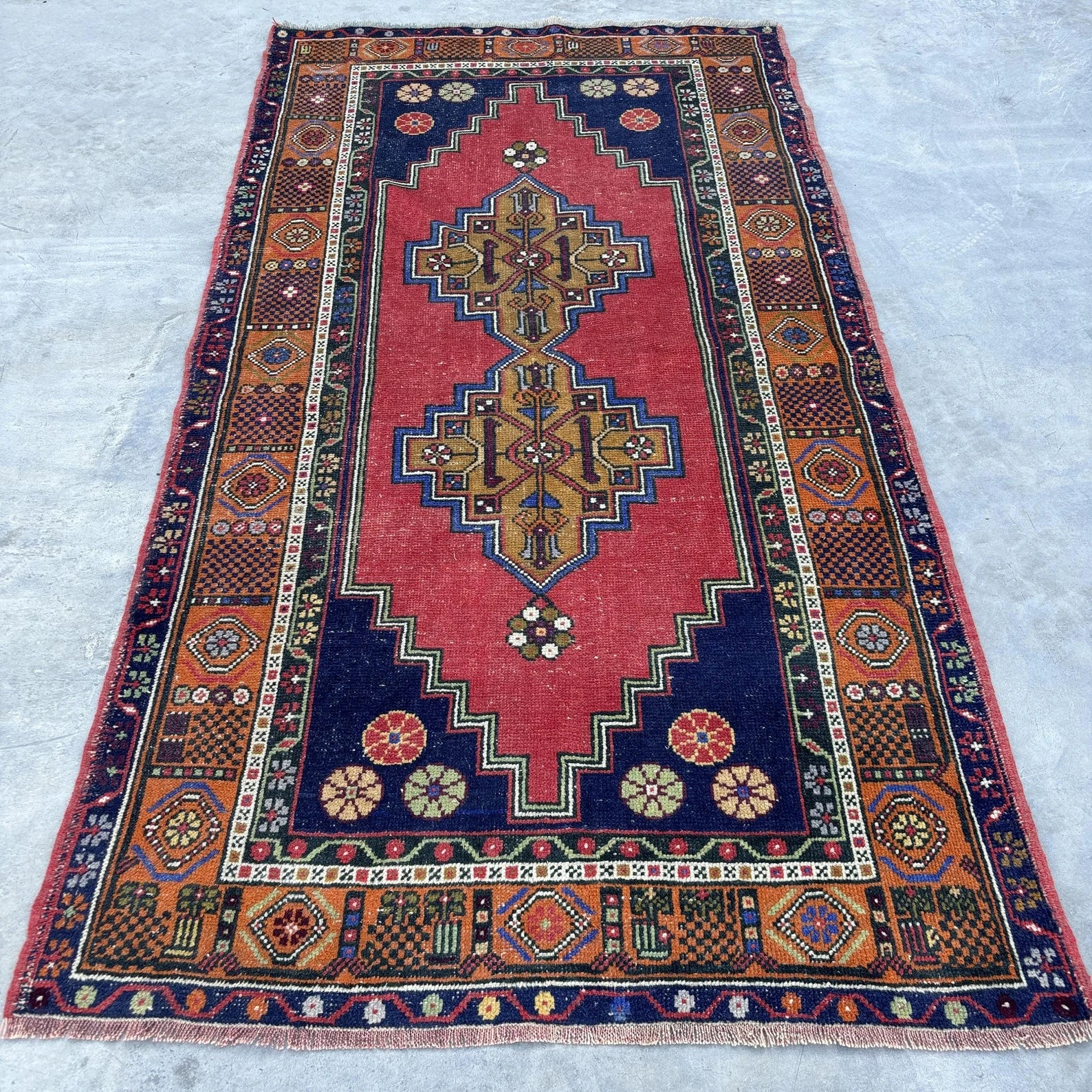 Vintage Turkish Accent Area rug 3.8 x 6.9 ft