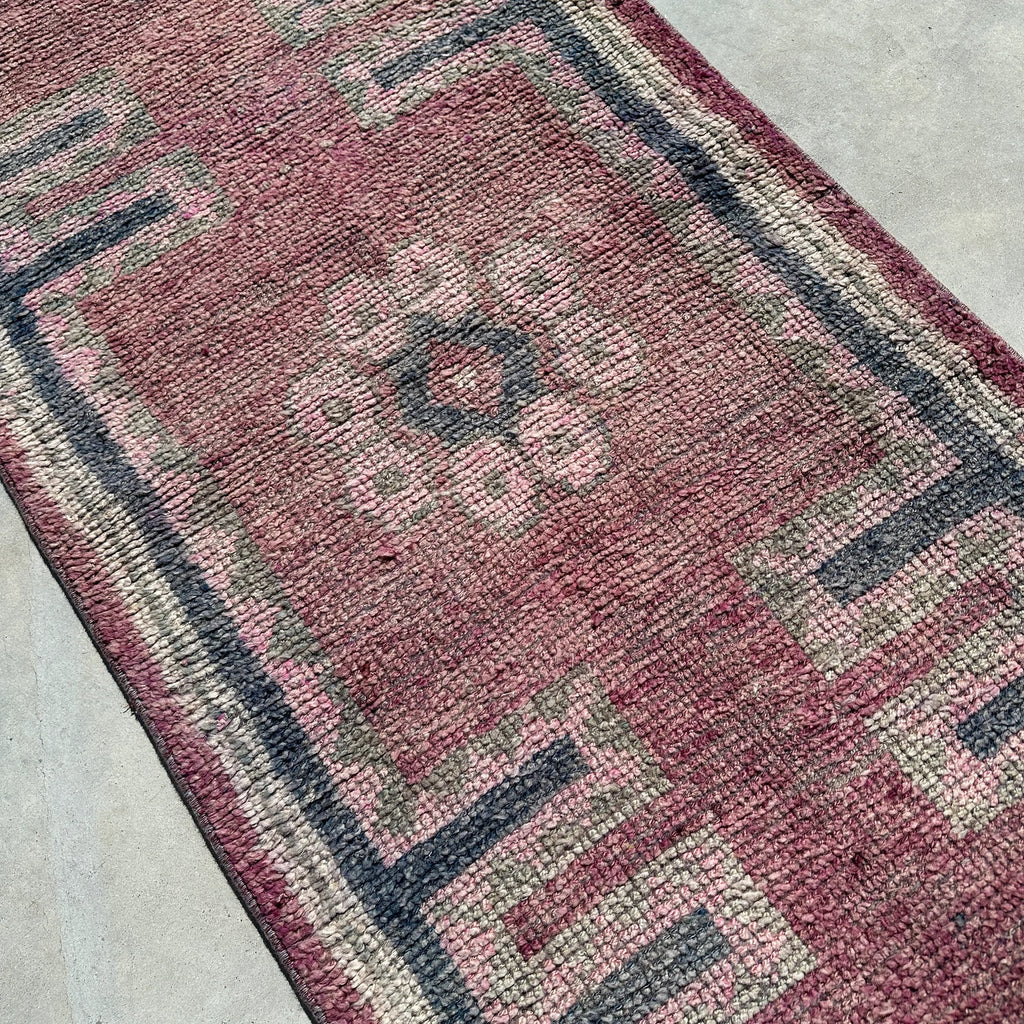 Vintage Turkish Runner Rug 2.8 x 9.9 ft