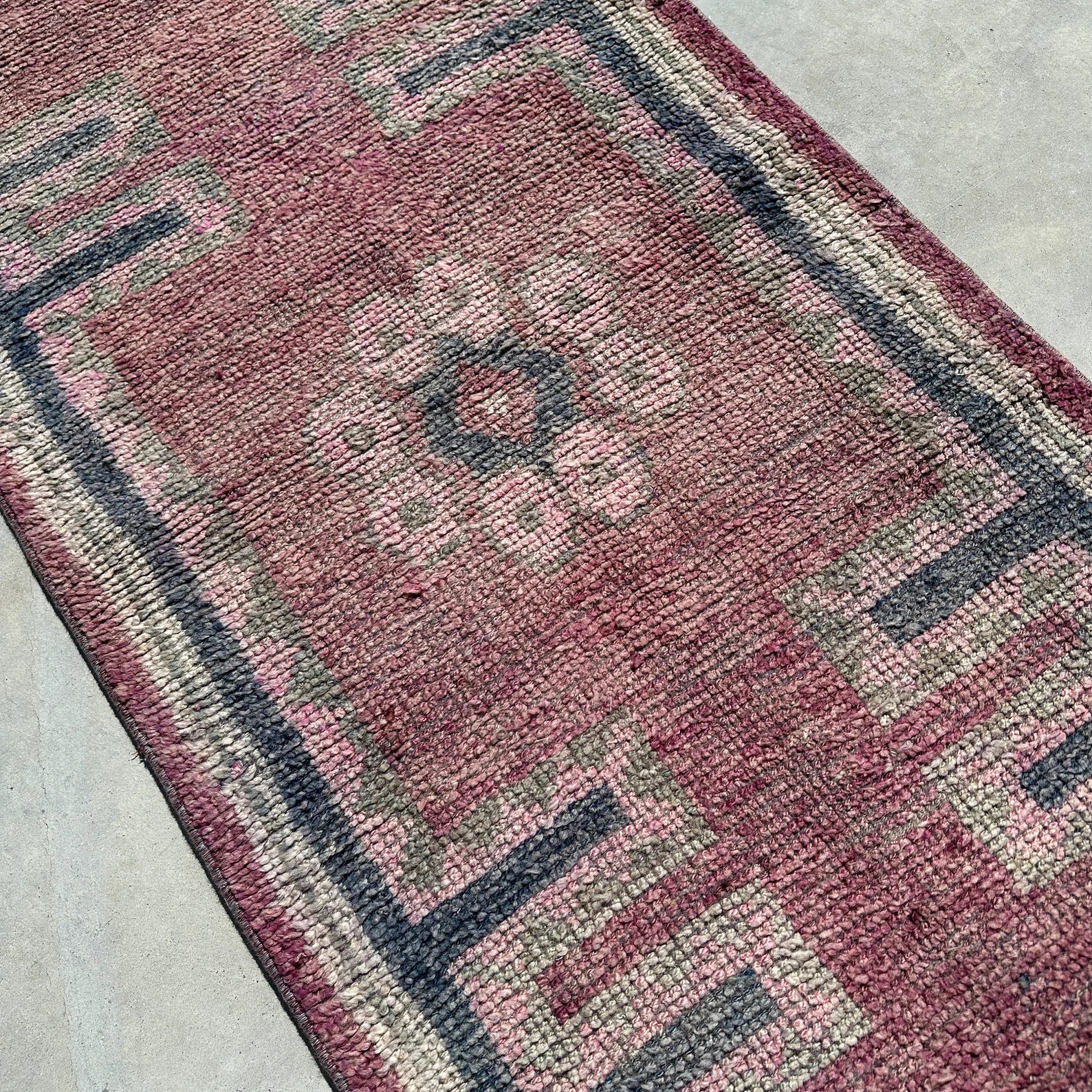 Vintage Turkish Runner Rug 2.8 x 9.9 ft