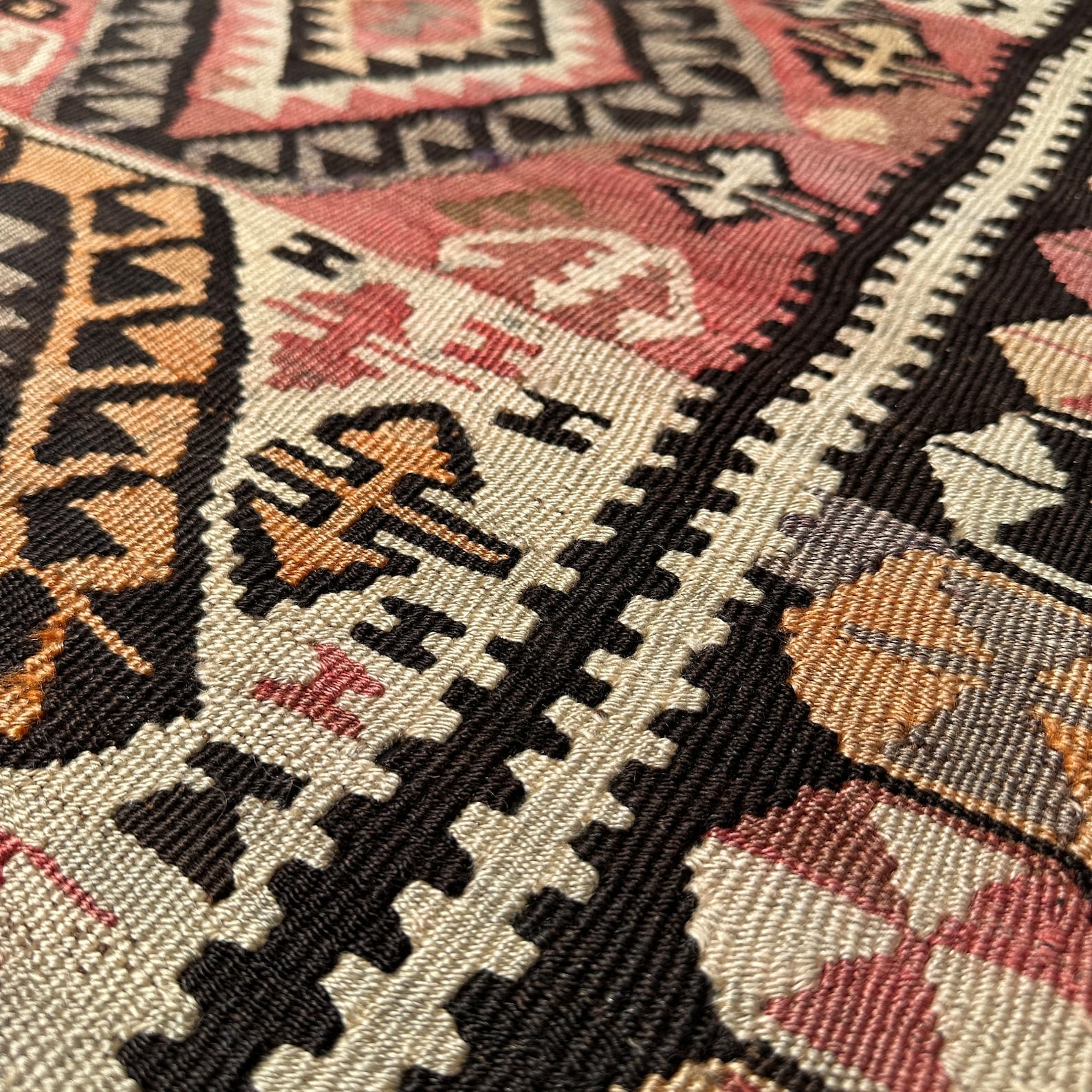 Vintage Turkish Accent Area Rug 4.2 x 6.2 ft