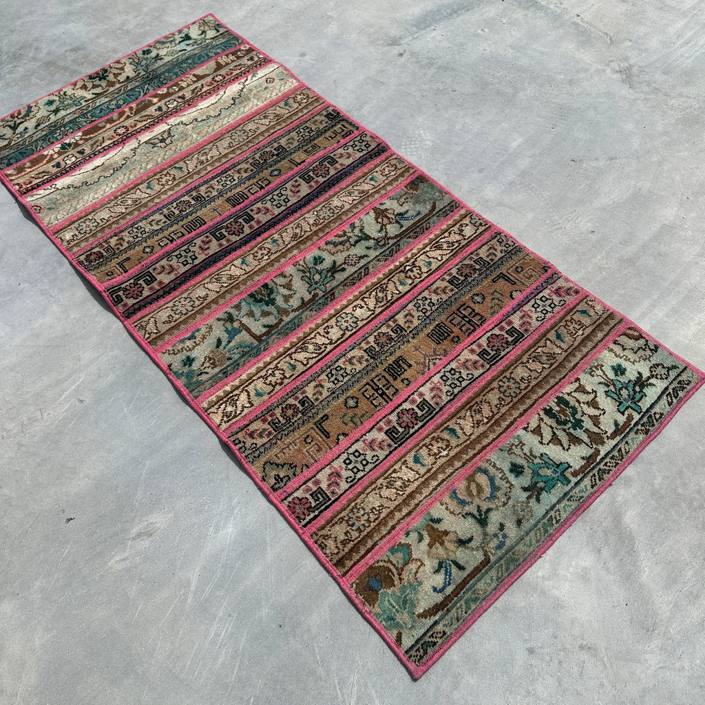 Vintage Turkish Accent Area rug 2.6 x 5.7 ft