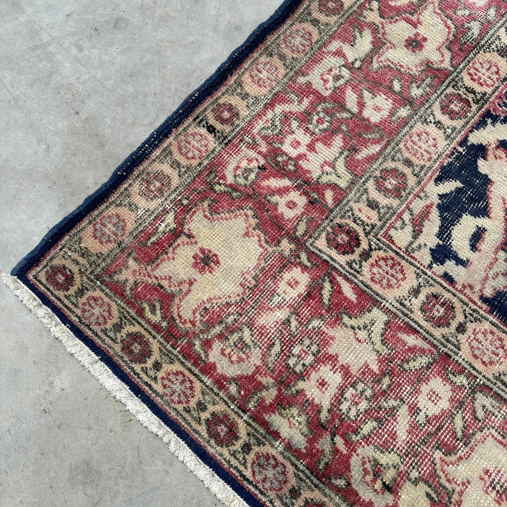 XL Vintage Turkish Accent Area Rug 6.8 x 9.5 ft