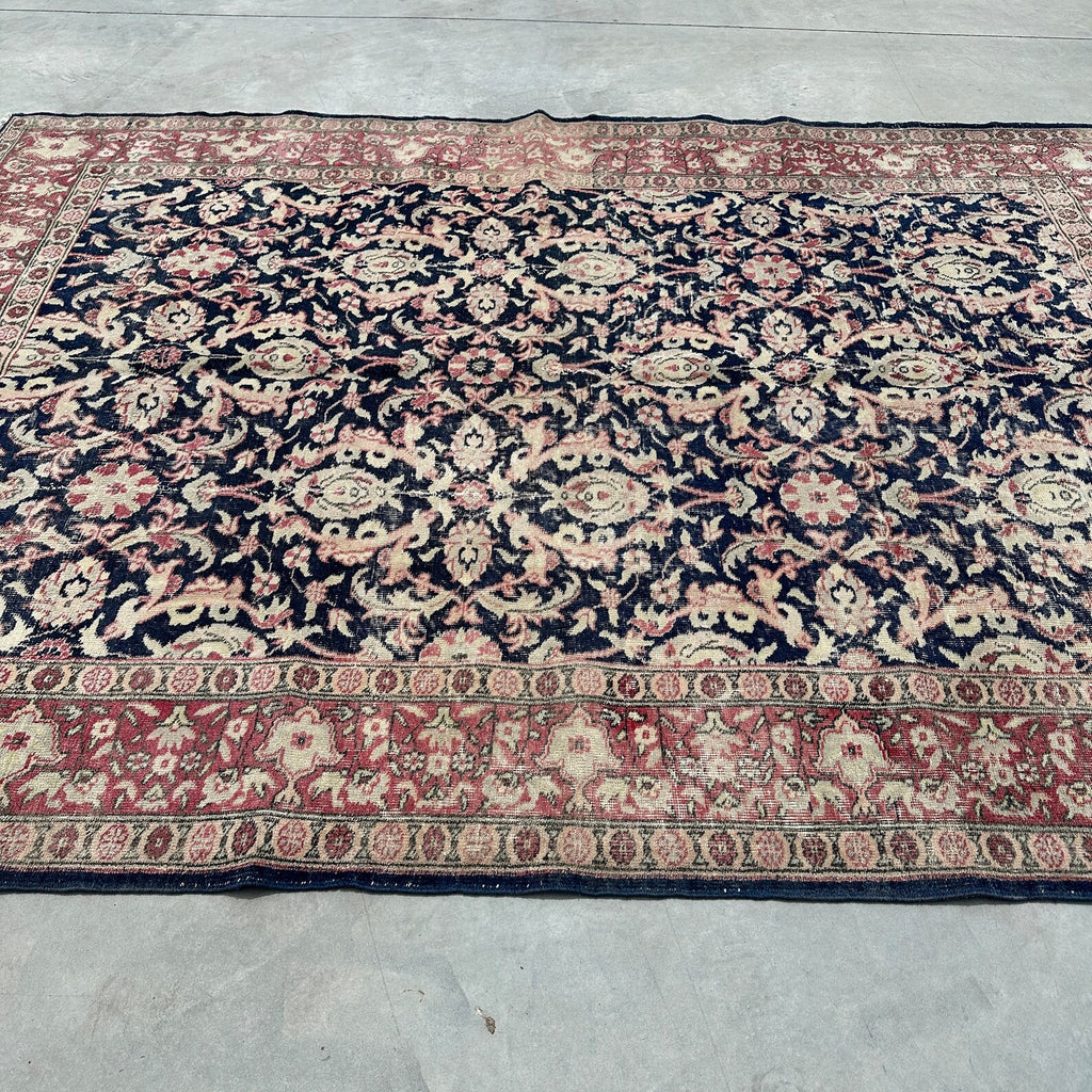 XL Vintage Turkish Accent Area Rug 6.8 x 9.5 ft