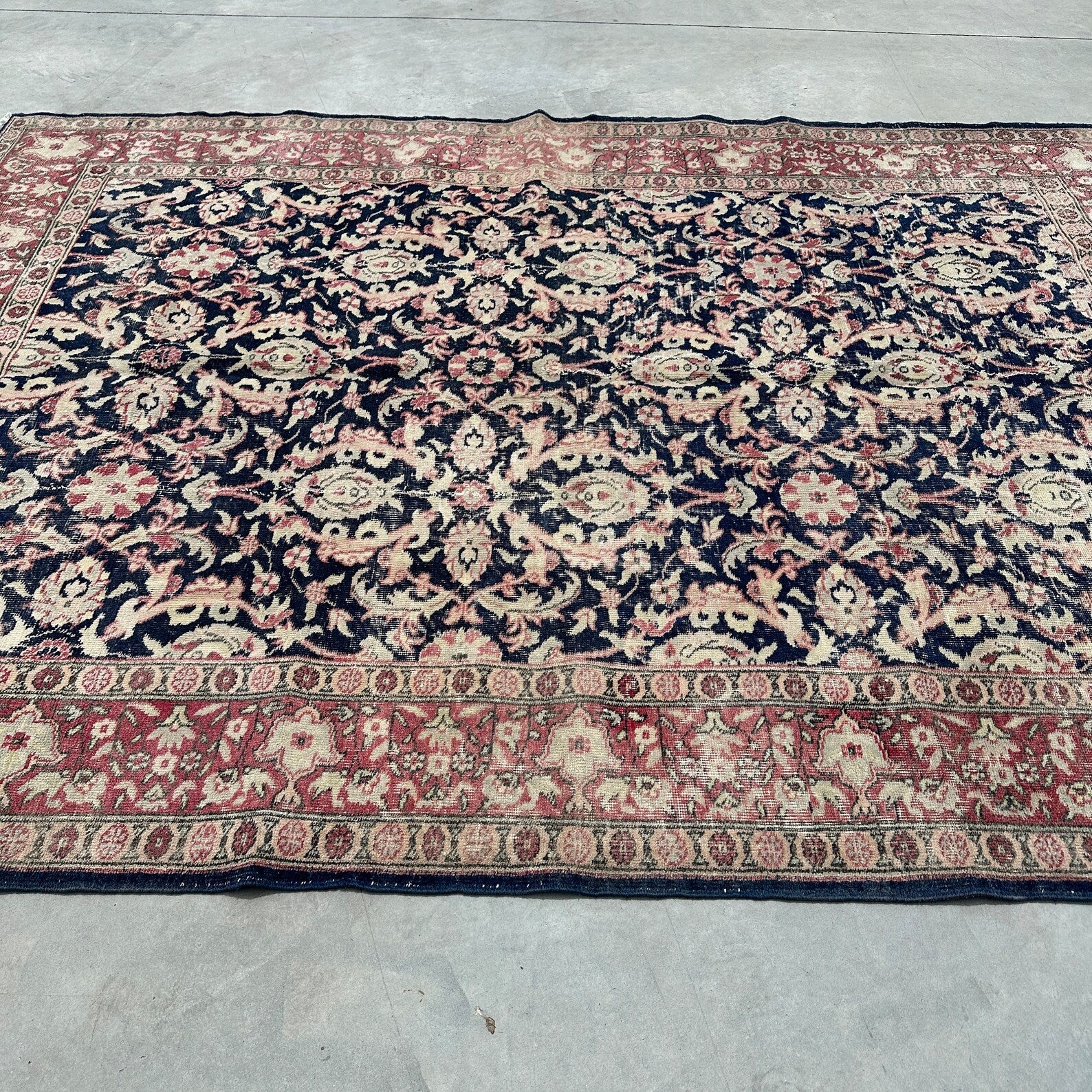 XL Vintage Turkish Accent Area Rug 6.8 x 9.5 ft